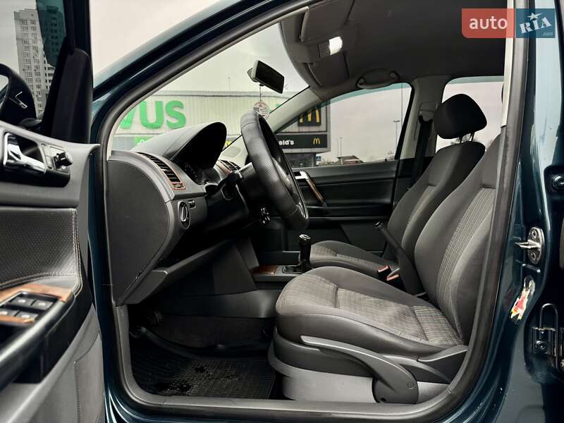Хэтчбек Volkswagen Polo 2003 в Киеве