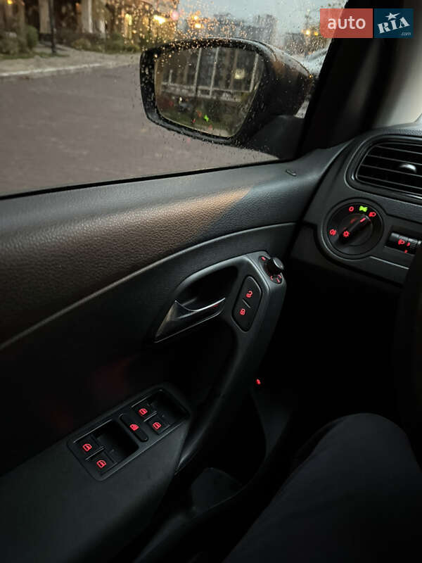 Седан Volkswagen Polo 2018 в Киеве