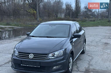 Седан Volkswagen Polo 2017 в Желтых Водах