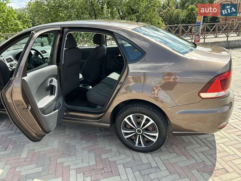 Седан Volkswagen Polo 2017 в Харькове