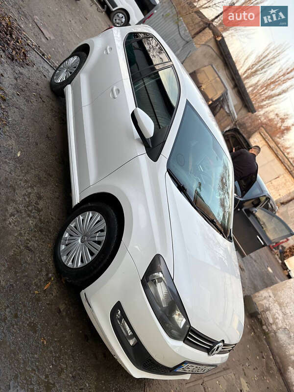 Хэтчбек Volkswagen Polo 2012 в Кривом Роге