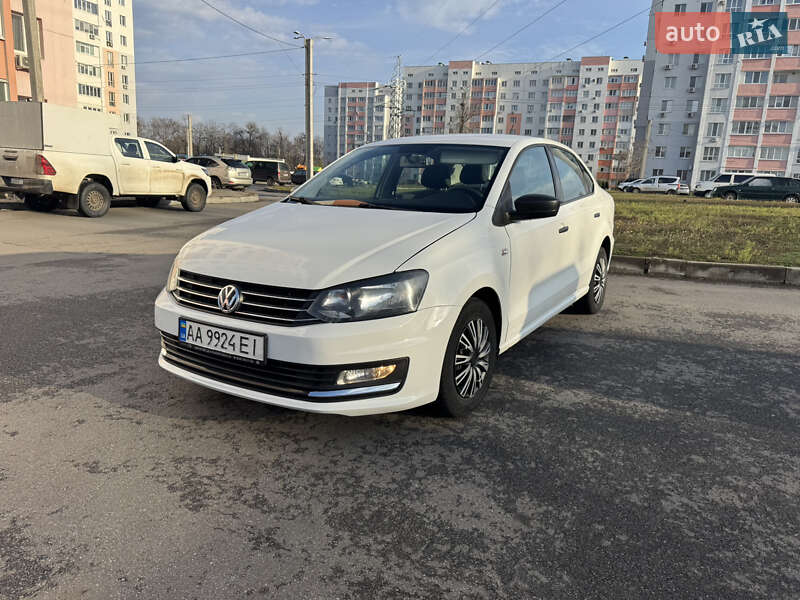Седан Volkswagen Polo 2017 в Харькове