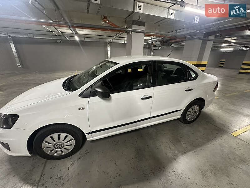 Седан Volkswagen Polo 2018 в Одессе