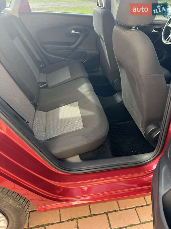 Седан Volkswagen Polo 2012 в Кривому Розі