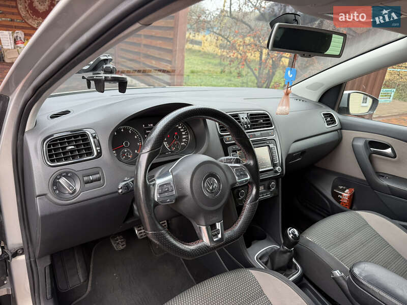 Хэтчбек Volkswagen Polo 2011 в Житомире