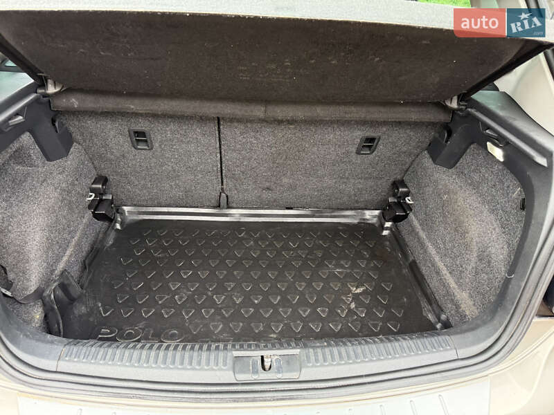 Хэтчбек Volkswagen Polo 2011 в Житомире