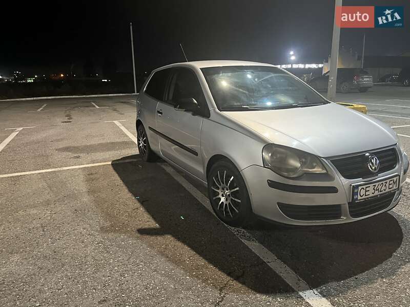 Хэтчбек Volkswagen Polo 2005 в Черновцах