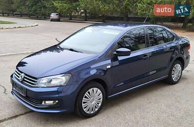 Седан Volkswagen Polo 2016 в Желтых Водах