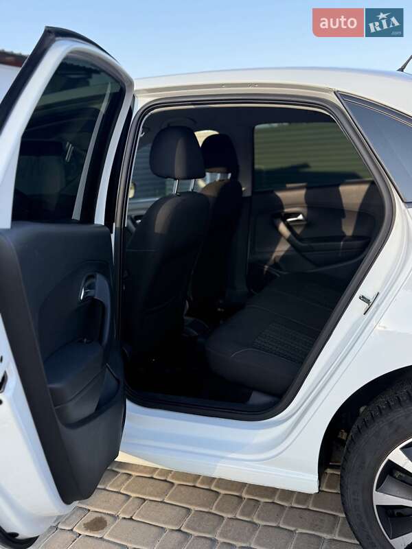 Седан Volkswagen Polo 2017 в Киеве