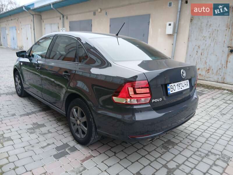 Седан Volkswagen Polo 2016 в Чорткове