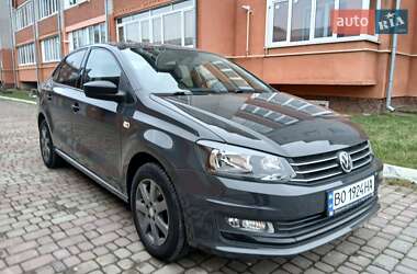 Седан Volkswagen Polo 2016 в Чорткове
