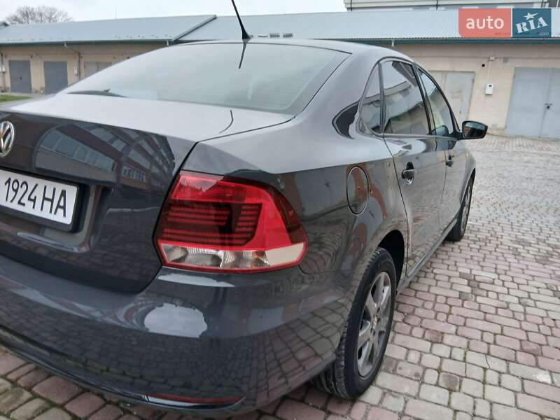 Седан Volkswagen Polo 2016 в Чорткове