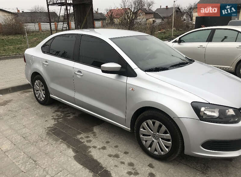 Седан Volkswagen Polo 2011 в Львове