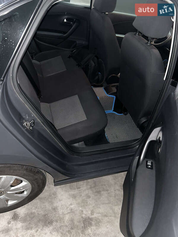 Седан Volkswagen Polo 2013 в Киеве