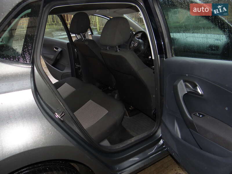 Хэтчбек Volkswagen Polo 2010 в Ахтырке фото 20 Хэтчбек Volkswagen Polo 2010 в Ахтырке