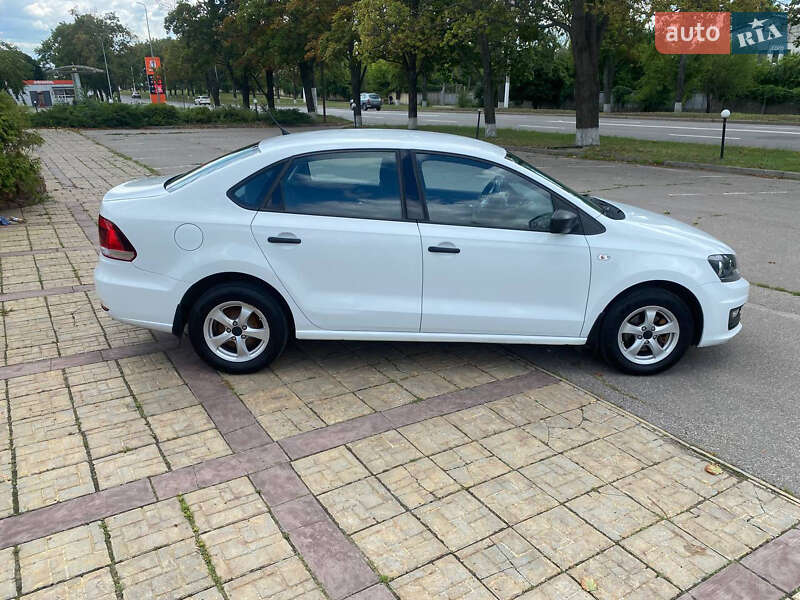 Volkswagen Polo 2016
