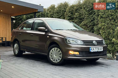 Седан Volkswagen Polo 2016 в Дубно