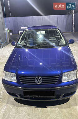 Хетчбек Volkswagen Polo 2000 в Ужгороді