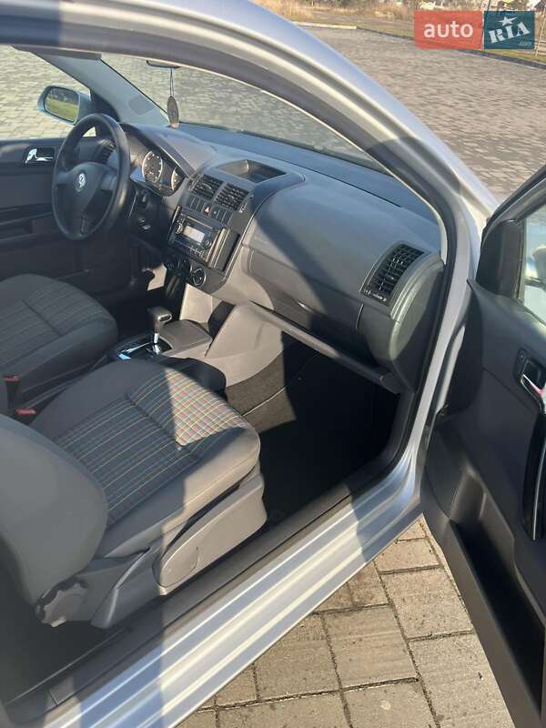 Хэтчбек Volkswagen Polo 2008 в Здолбунове