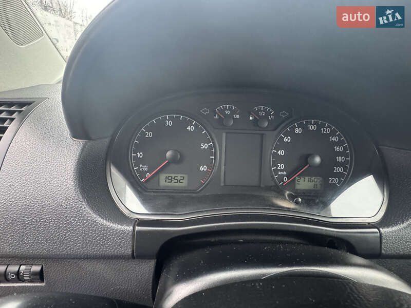 Хэтчбек Volkswagen Polo 2004 в Черновцах