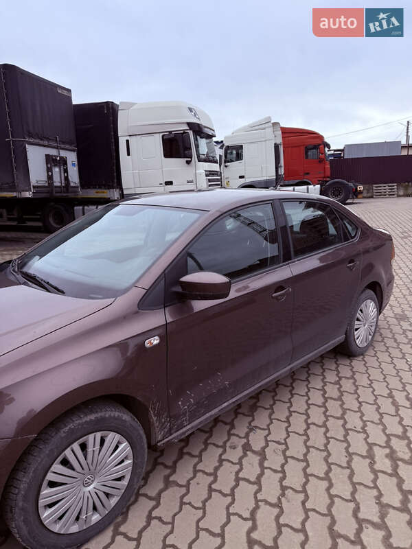 Седан Volkswagen Polo 2015 в Винниках фото 3 Седан Volkswagen Polo 2015 в Винниках