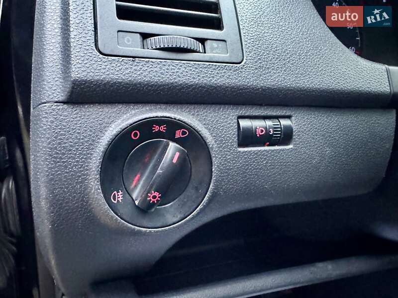 Хэтчбек Volkswagen Polo 2005 в Киеве