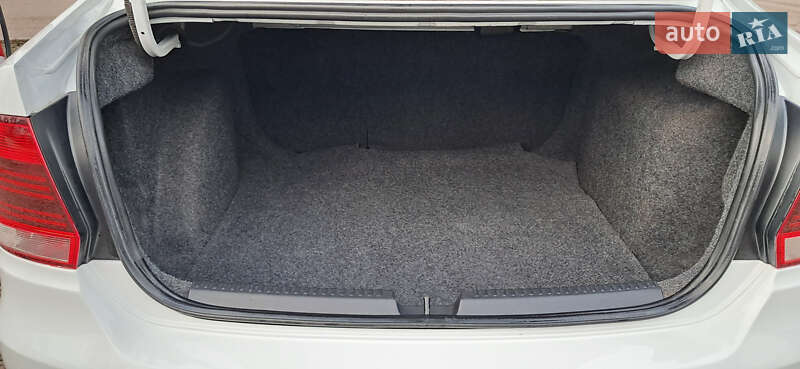 Седан Volkswagen Polo 2017 в Жовтих Водах