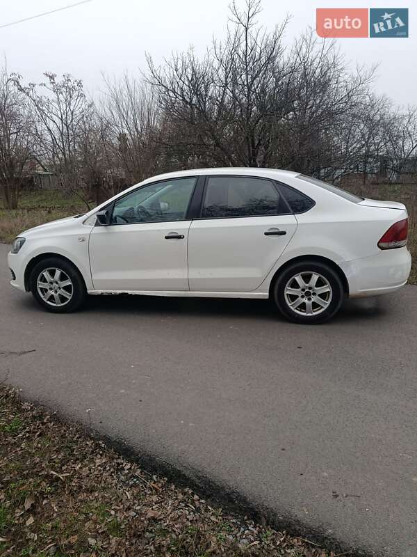 Седан Volkswagen Polo 2012 в Дніпрі
