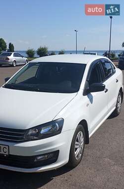 Седан Volkswagen Polo 2017 в Черкассах