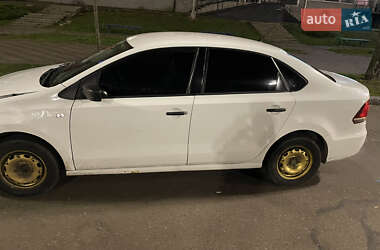 Седан Volkswagen Polo 2016 в Киеве