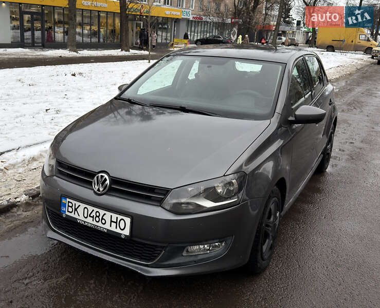 Хэтчбек Volkswagen Polo 2010 в Ровно