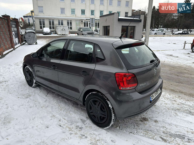 Хэтчбек Volkswagen Polo 2010 в Ровно