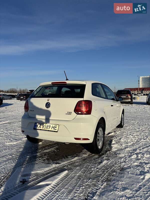 Хетчбек Volkswagen Polo 2016 в Києві