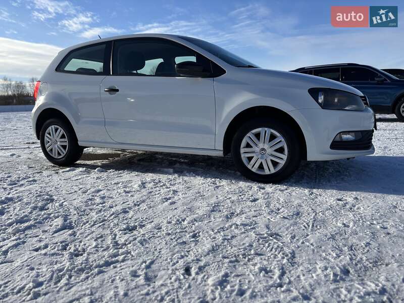 Хетчбек Volkswagen Polo 2016 в Києві