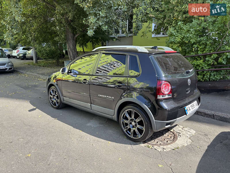 Хэтчбек Volkswagen Polo 2006 в Киеве