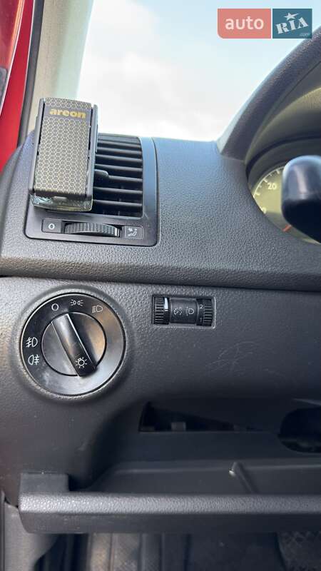 Хетчбек Volkswagen Polo 2002 в Мукачевому фото 24 Хетчбек Volkswagen Polo 2002 в Мукачевому