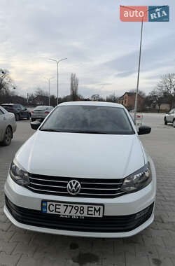 Седан Volkswagen Polo 2018 в Новоселице