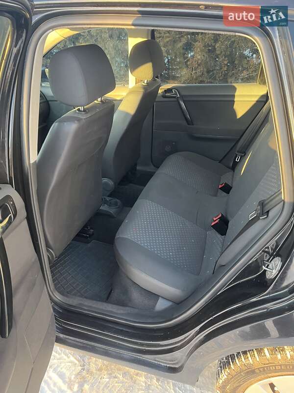 Хетчбек Volkswagen Polo 2003 в Турійську