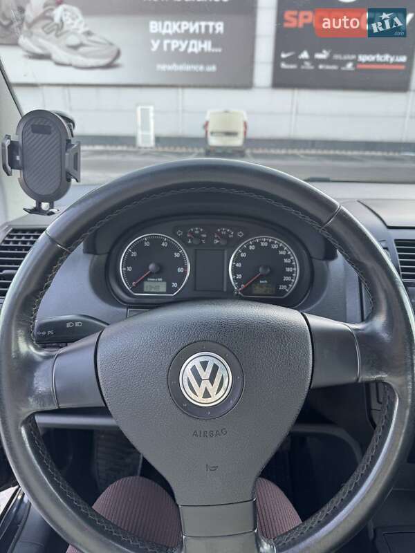 Хетчбек Volkswagen Polo 2006 в Рівному
