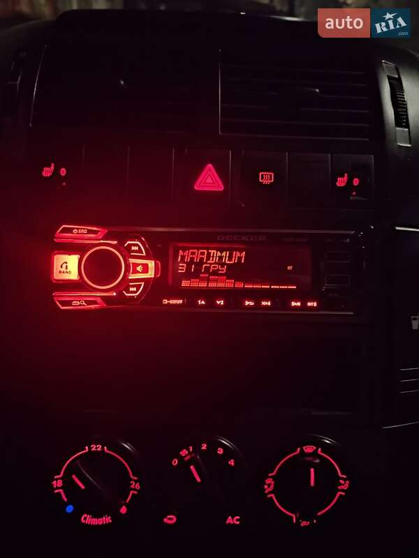 Хетчбек Volkswagen Polo 2006 в Рівному