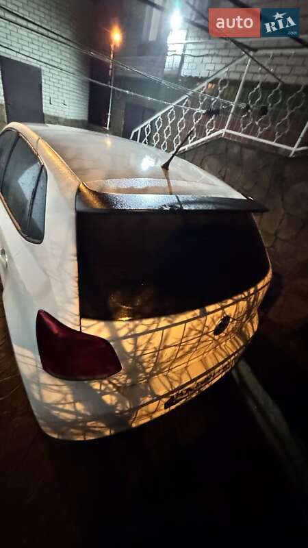 Хетчбек Volkswagen Polo 2011 в Харкові