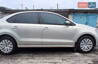 Седан Volkswagen Polo 2011 в Горишних Плавнях