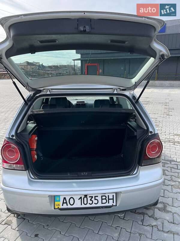 Хэтчбек Volkswagen Polo 2006 в Мукачево