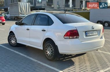 Седан Volkswagen Polo 2011 в Ужгороде