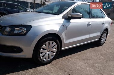 Седан Volkswagen Polo 2013 в Киеве