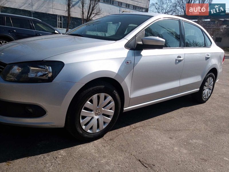 Седан Volkswagen Polo 2013 в Киеве