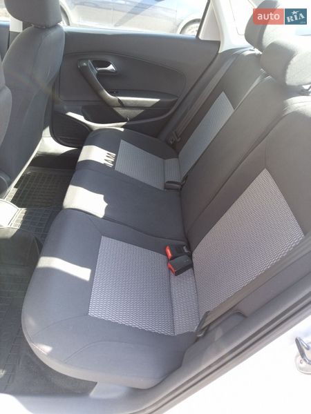 Седан Volkswagen Polo 2013 в Киеве