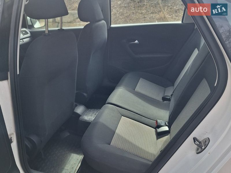 Седан Volkswagen Polo 2012 в Вышгороде