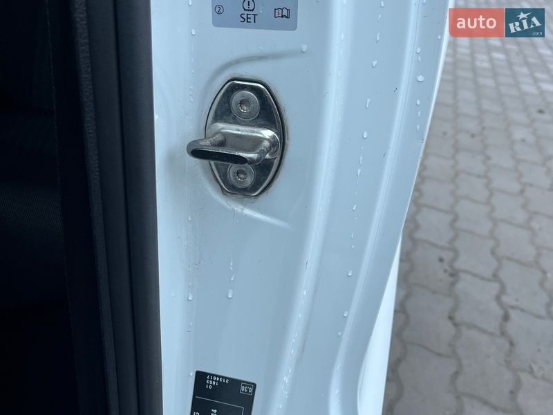 Хэтчбек Volkswagen Polo 2016 в Львове