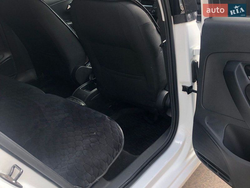 Седан Volkswagen Polo 2019 в Чернигове